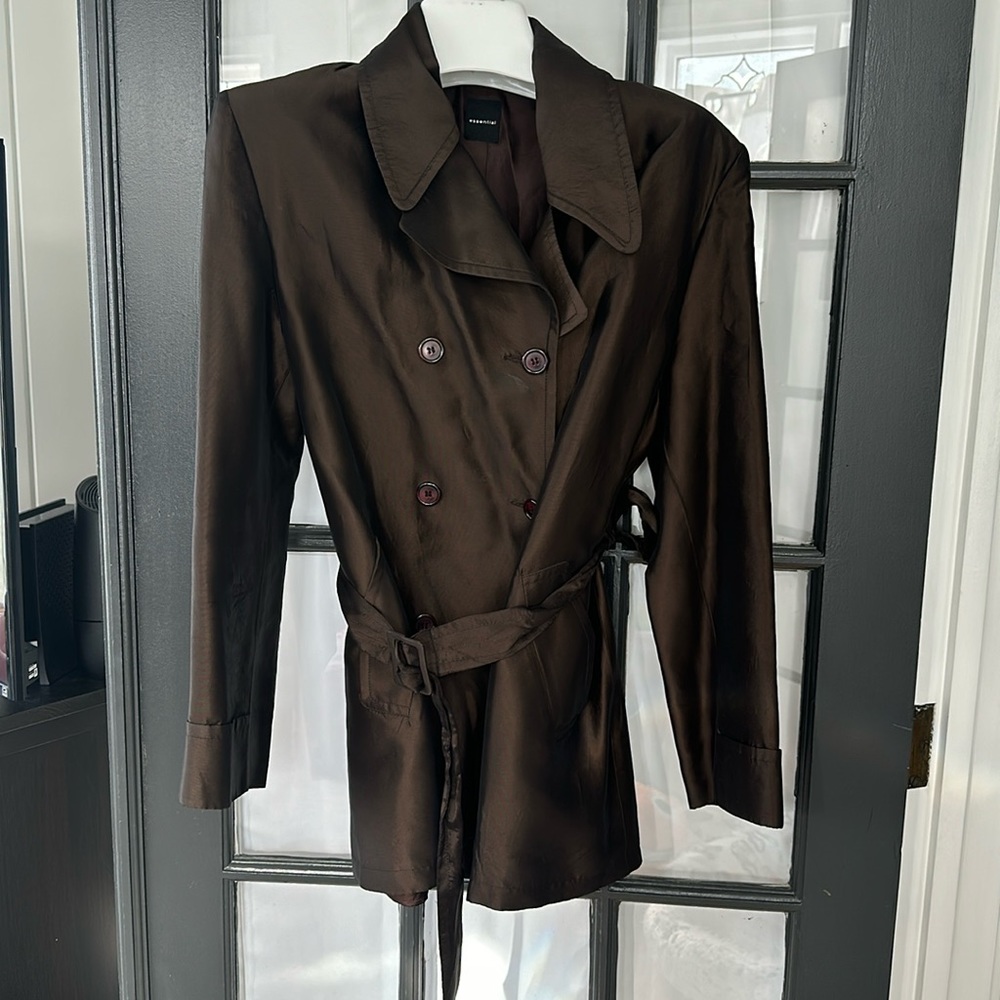 Essential Italy sateen brown double breasted belted short trench 🌿